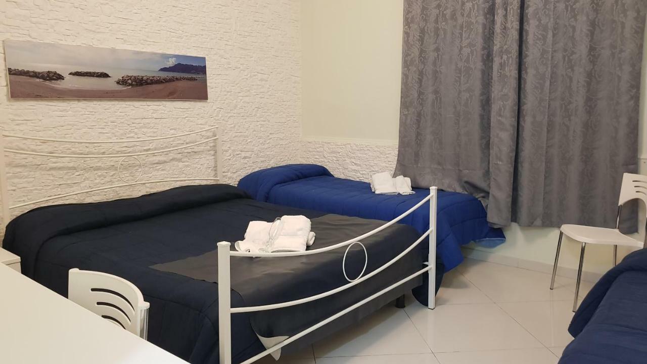 مبيت وإفطار ساليرنو Al Porticciolo المظهر الخارجي الصورة