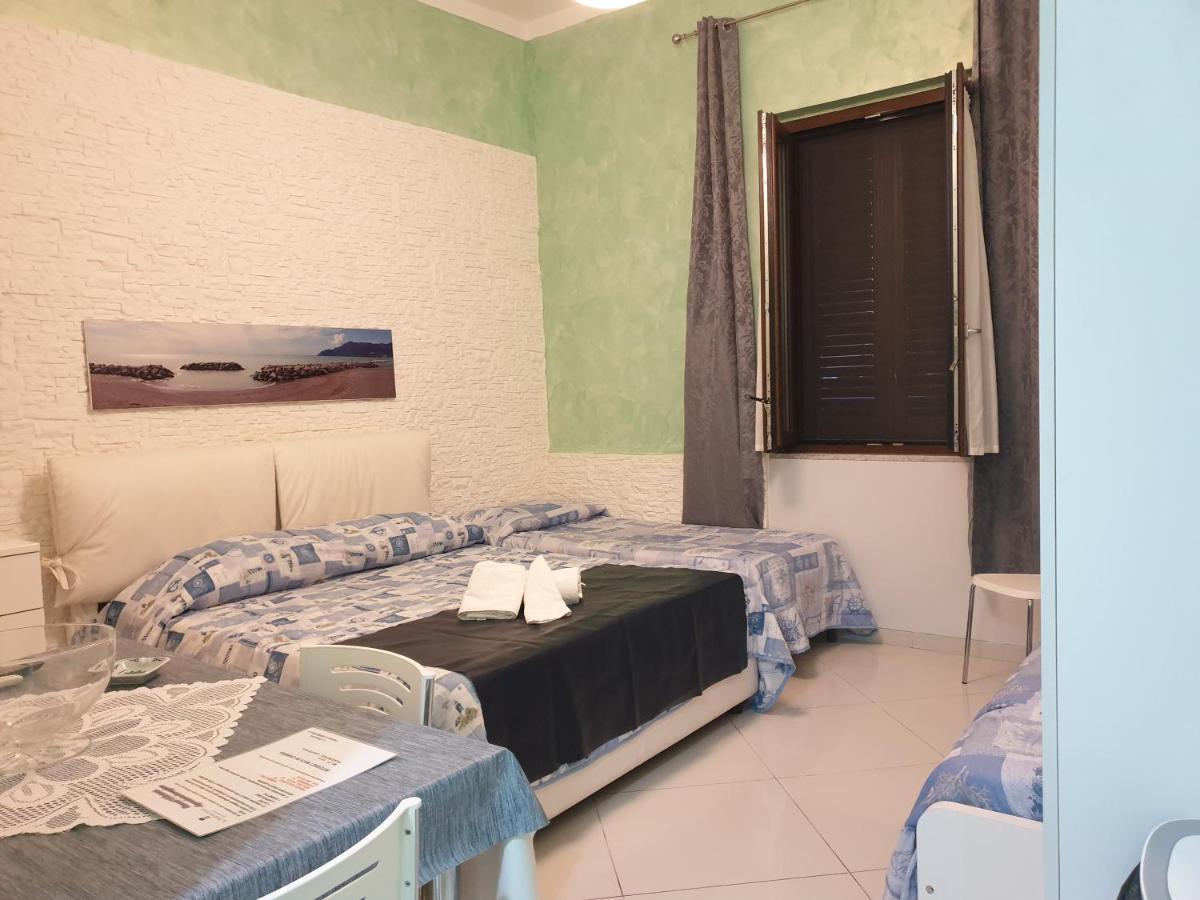 مبيت وإفطار ساليرنو Al Porticciolo المظهر الخارجي الصورة